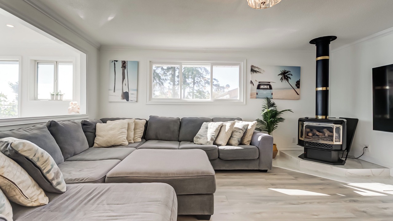 Photo of Livingroom in Innisfil