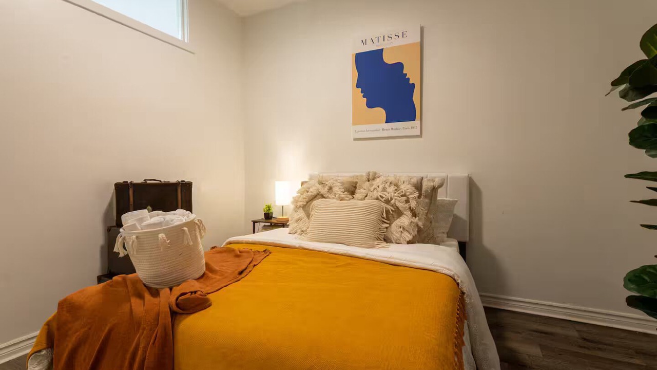 Photo of Bedroom in Saint Henri