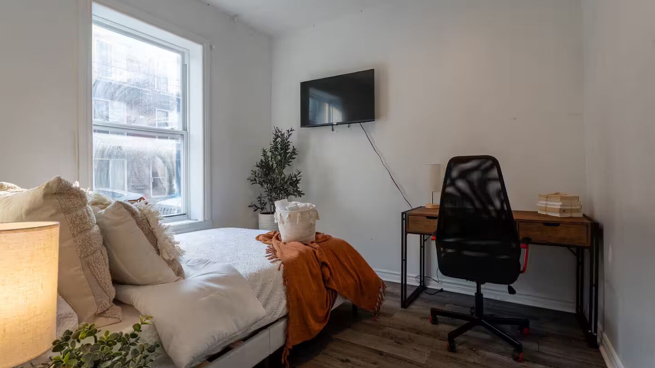 Photo of Bedroom in Saint Henri