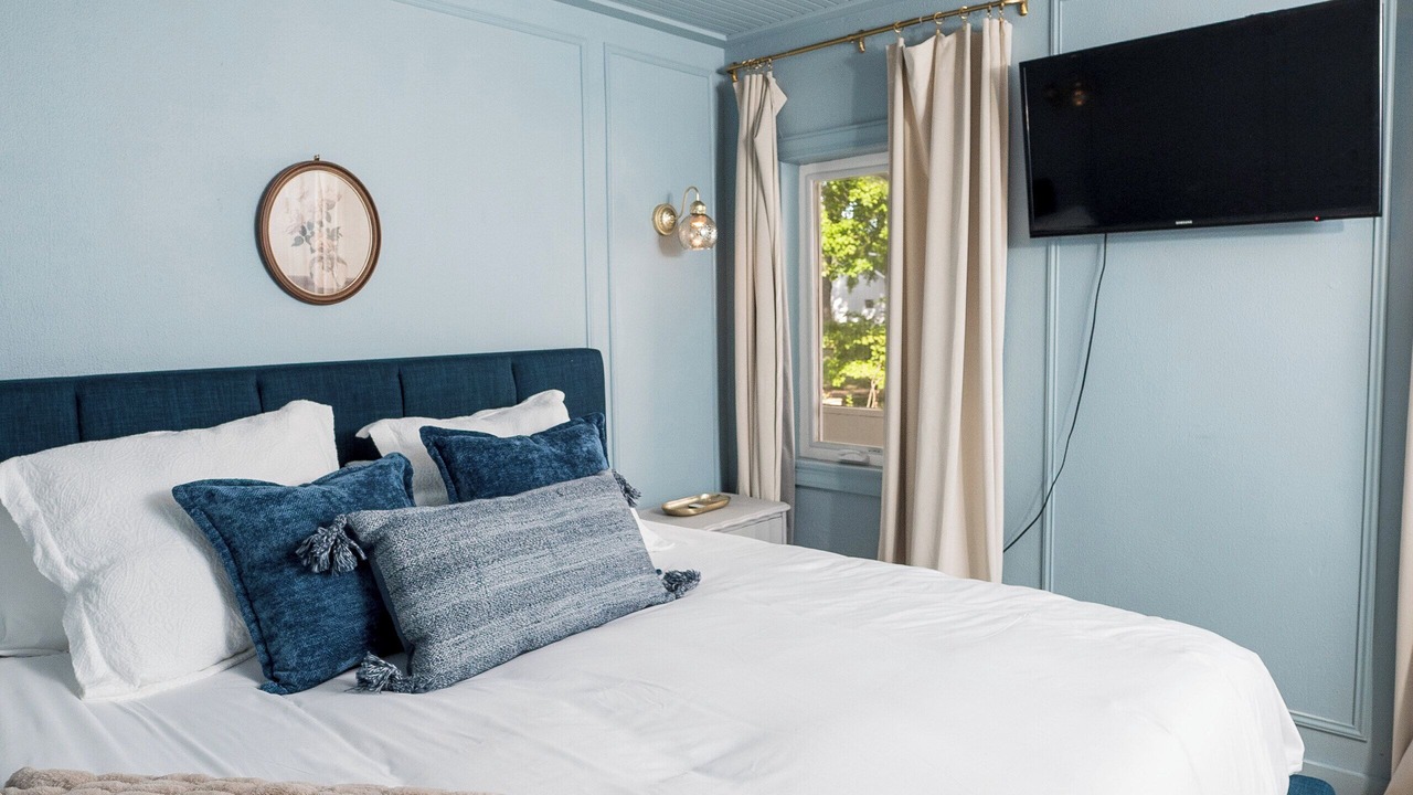 Photo of Bedroom in Urbana