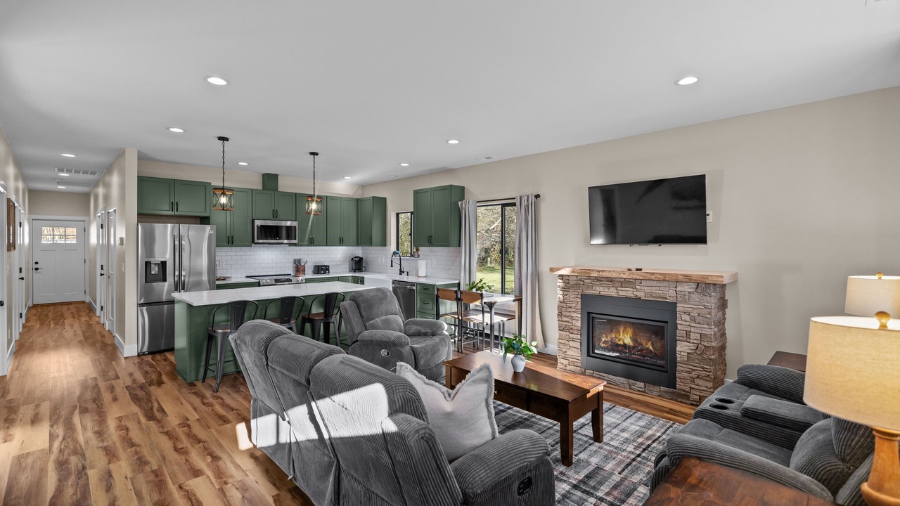 Photo of Others in Packwood