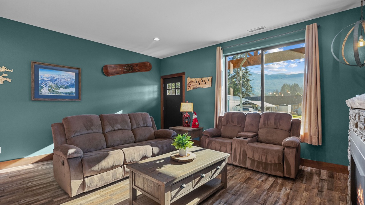 Photo of Livingroom in Packwood