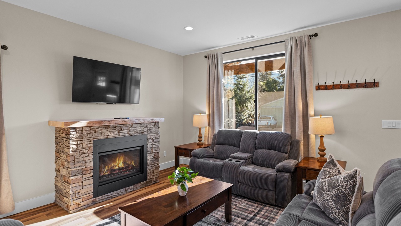 Photo of Livingroom in Packwood