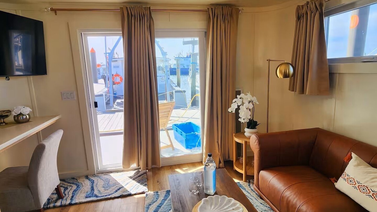 Photo of Livingroom in New Bedford