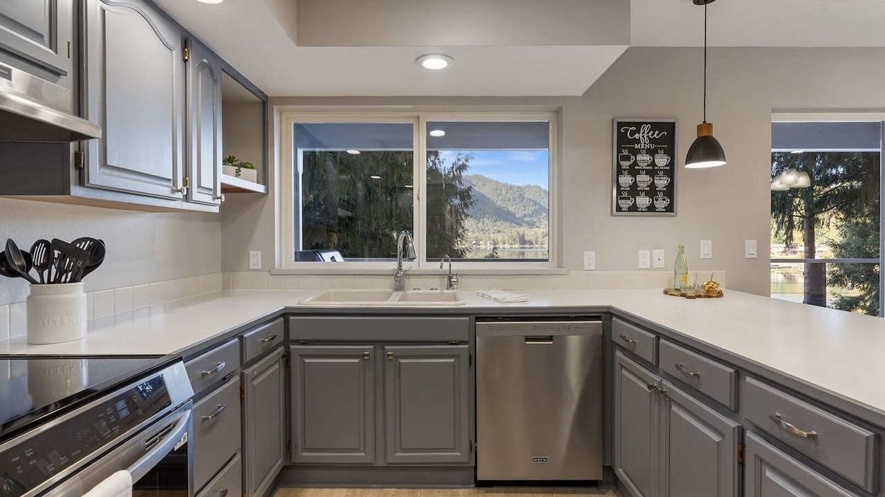 Photo of Kitchen in Lake Cavanaugh