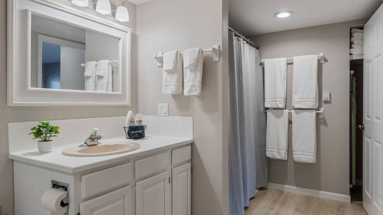 Photo of Bathroom in Lake Cavanaugh