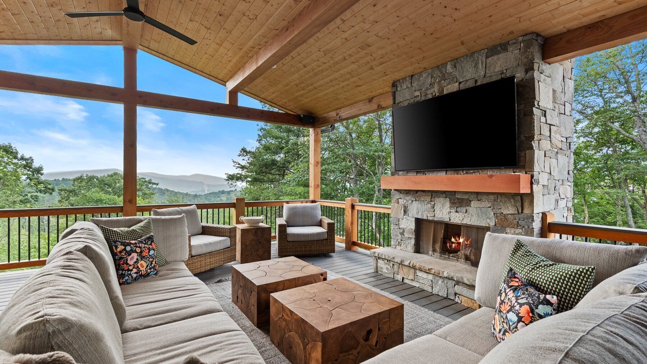 Photo of Livingroom in Elk Park