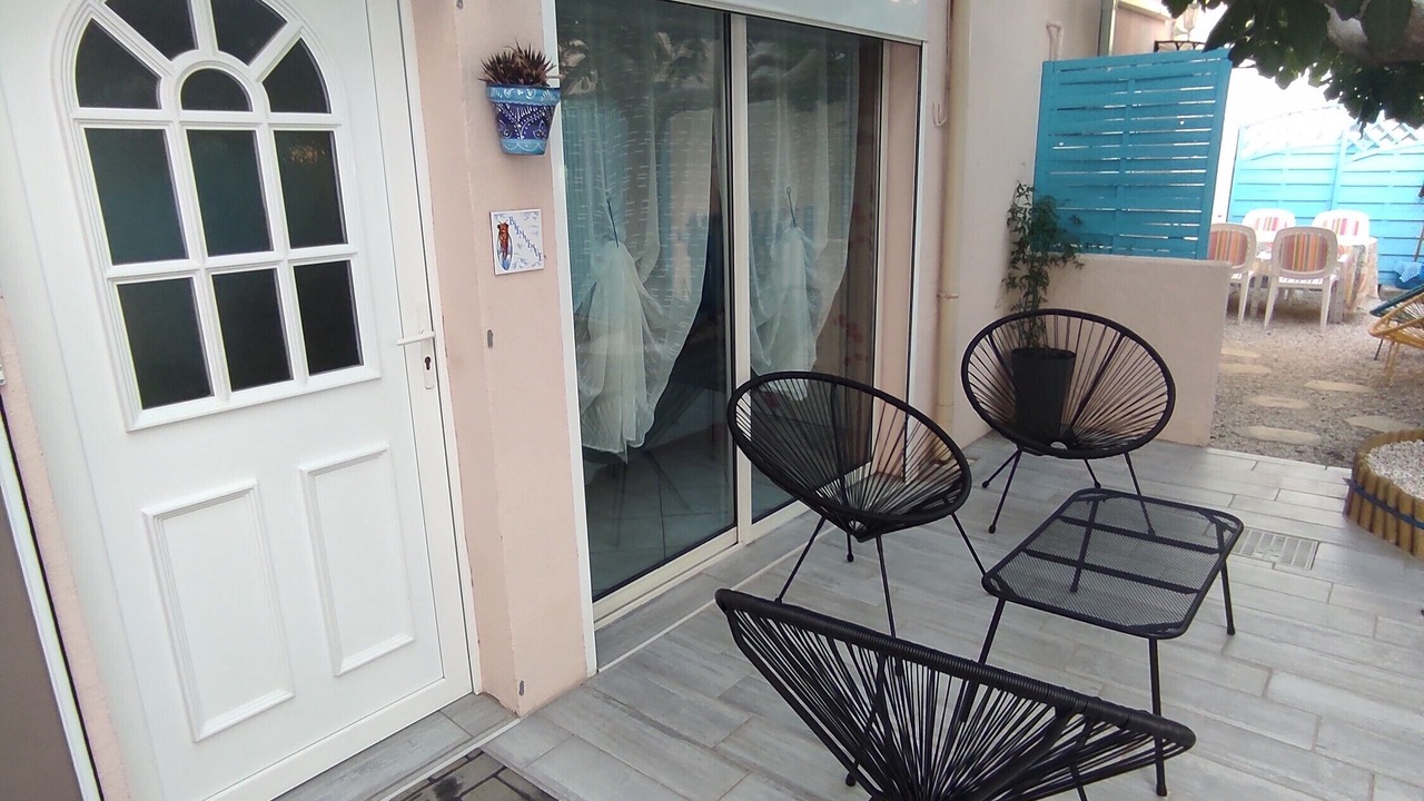 Photo of Patio Balcony in Bas-Vernet