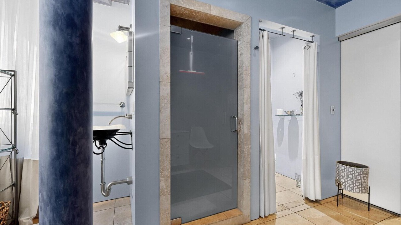 Photo of Bathroom in Albuquerque Original Townsite