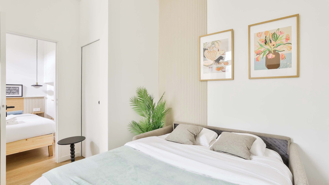 Photo of Bedroom in Republique–Point-du-Jour