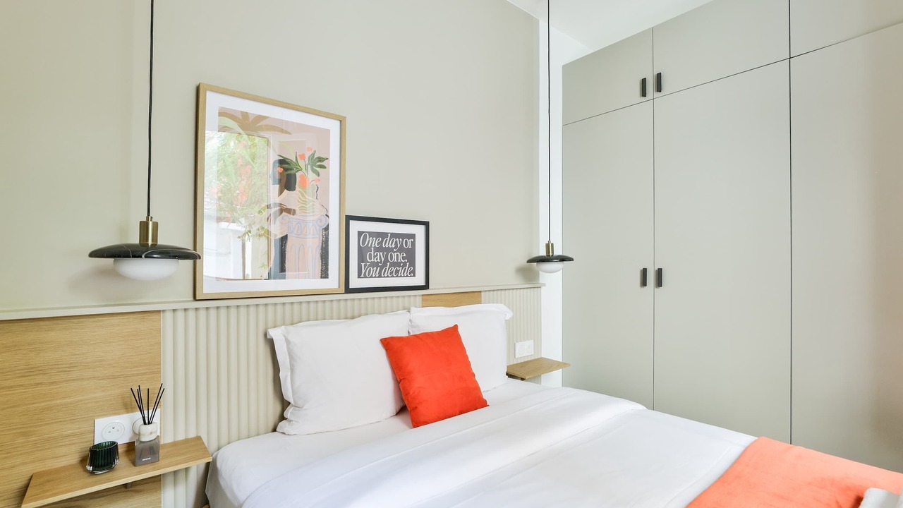 Photo of Bedroom in Republique–Point-du-Jour