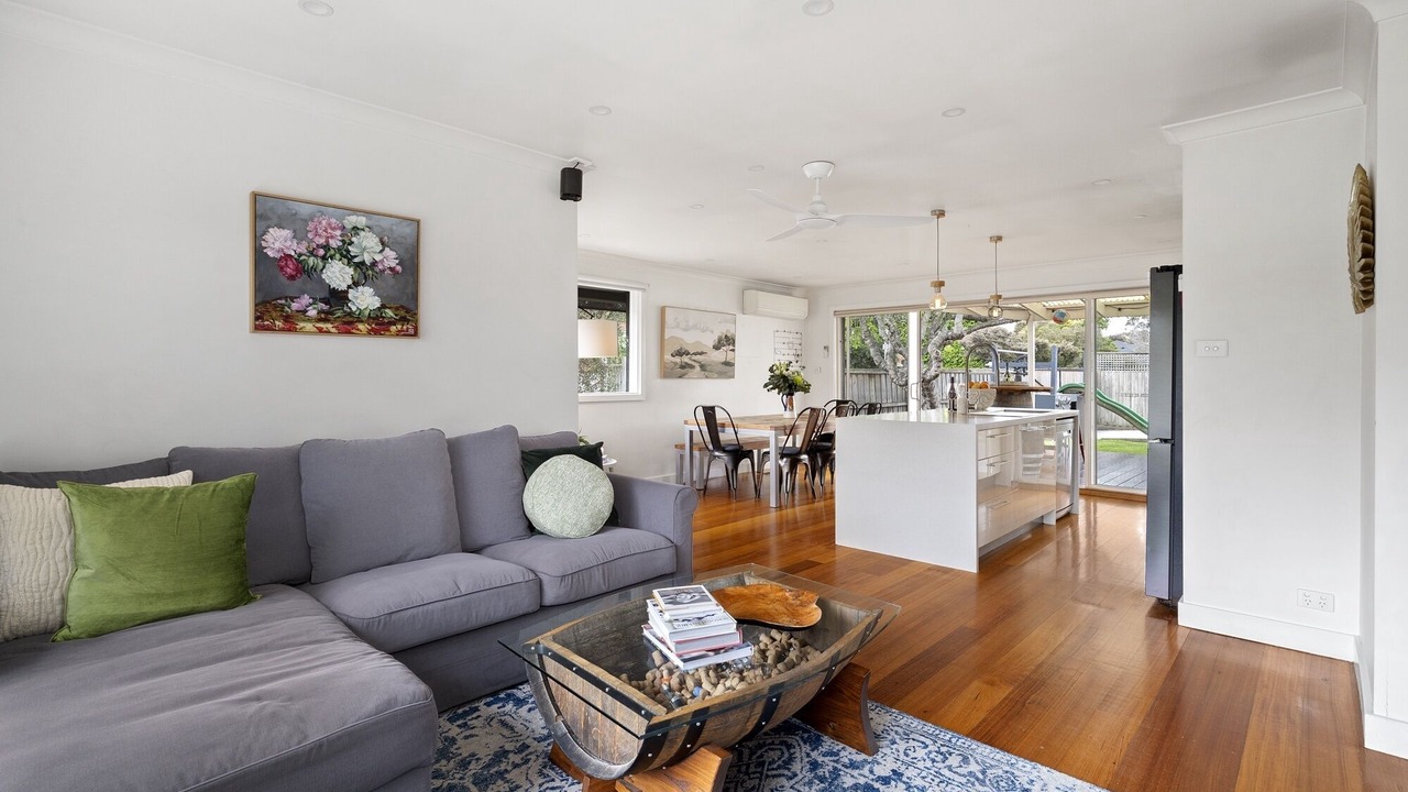 Photo of Livingroom in Mordialloc