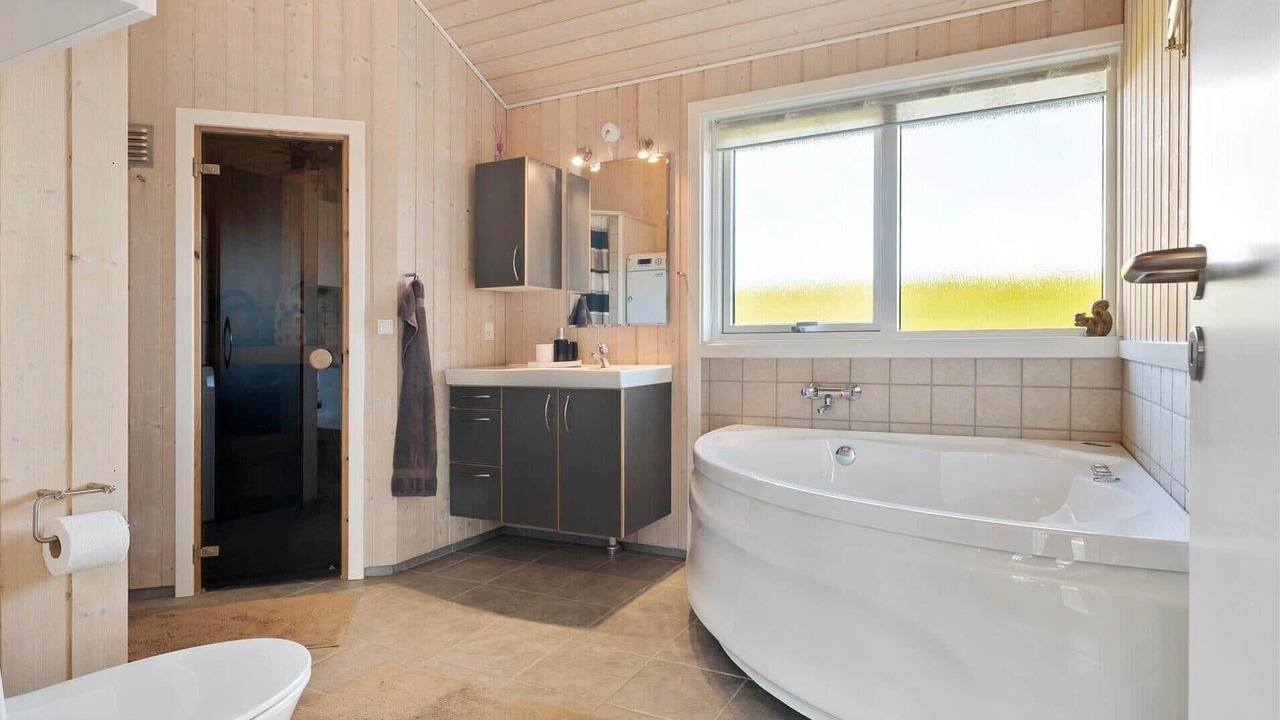 Photo of Bathroom in Oster Hurup