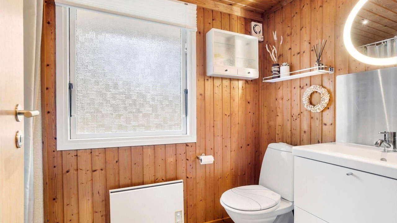 Photo of Bathroom in Strandby