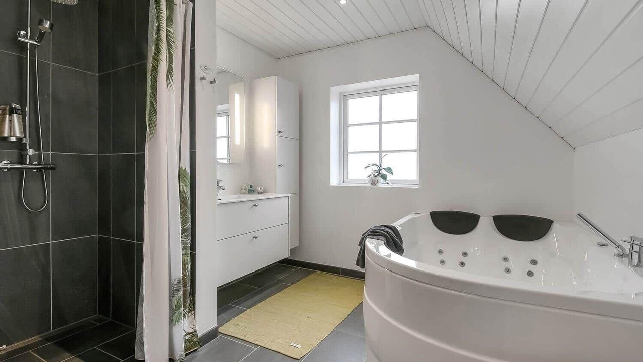 Photo of Bathroom in Øhuse