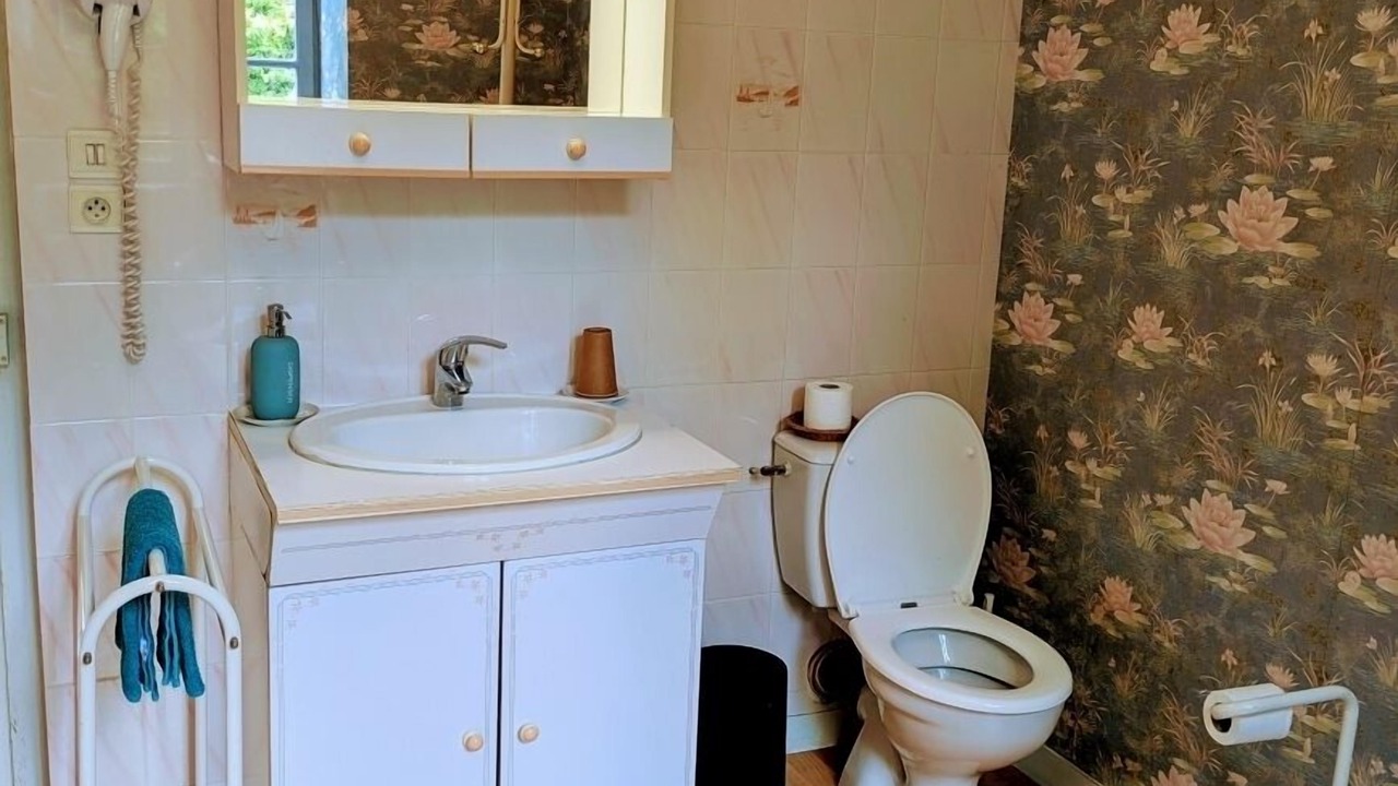 Photo of Bathroom in Baguer-Morvan