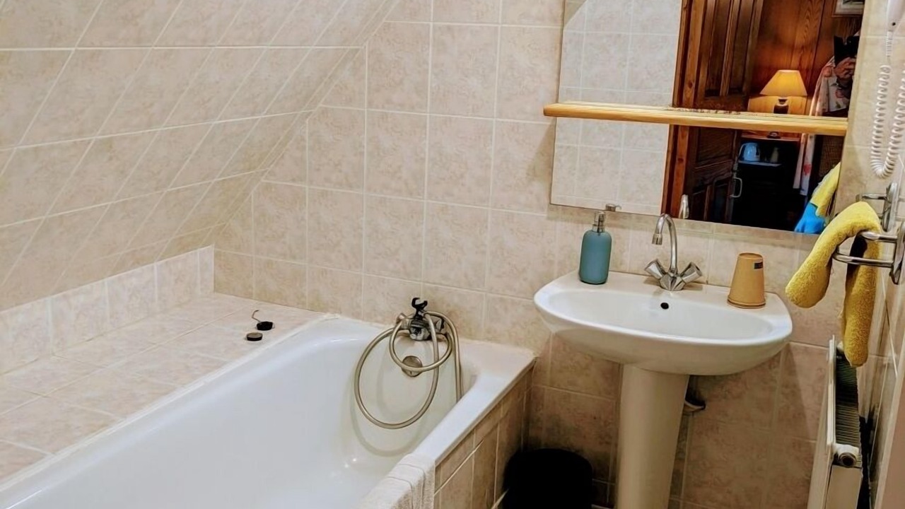 Photo of Bathroom in Baguer-Morvan