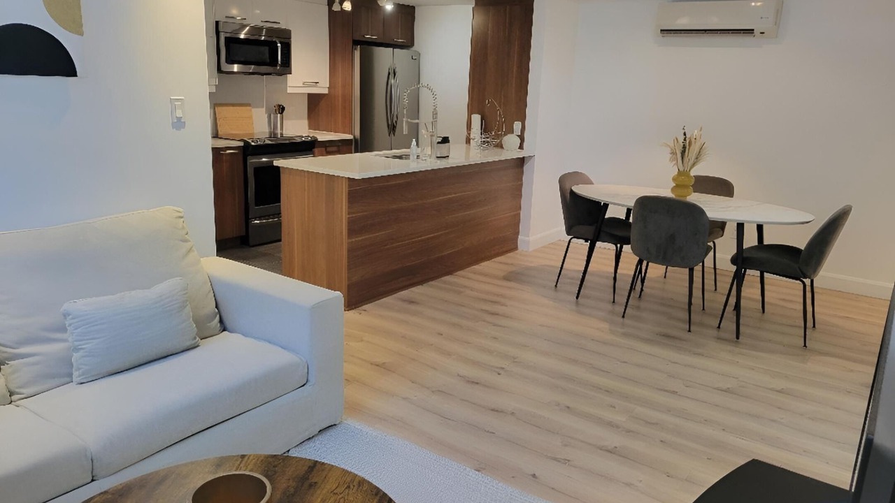 Photo of Livingroom in Cote-Des-Neiges—Notre-Dame-De-Grace