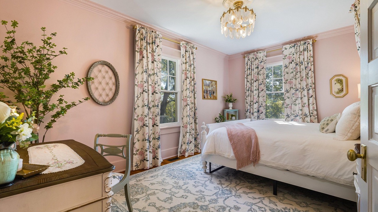 Photo of Bedroom in Staunton