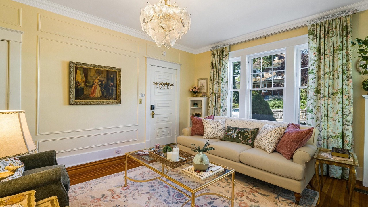 Photo of Livingroom in Staunton
