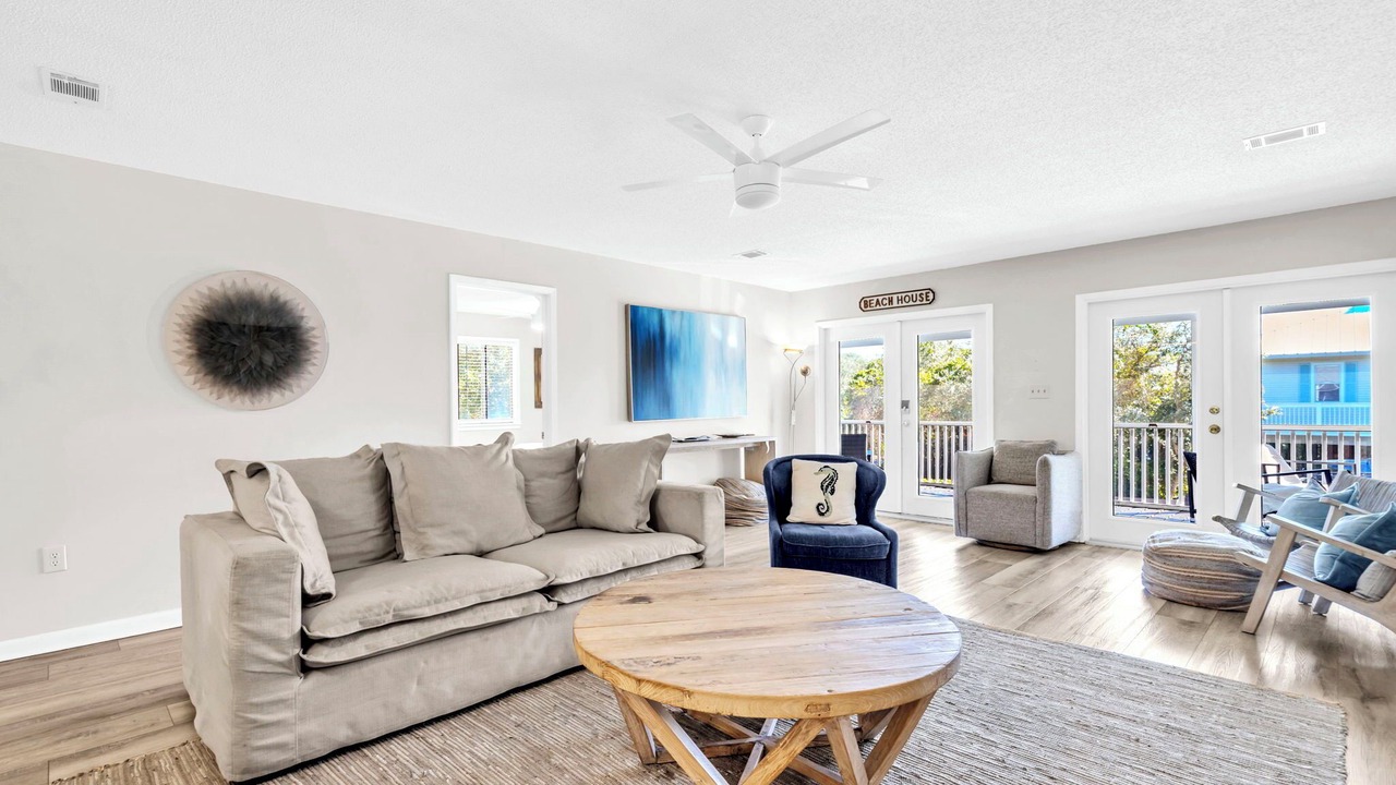 Photo of Livingroom in Gulf Trace