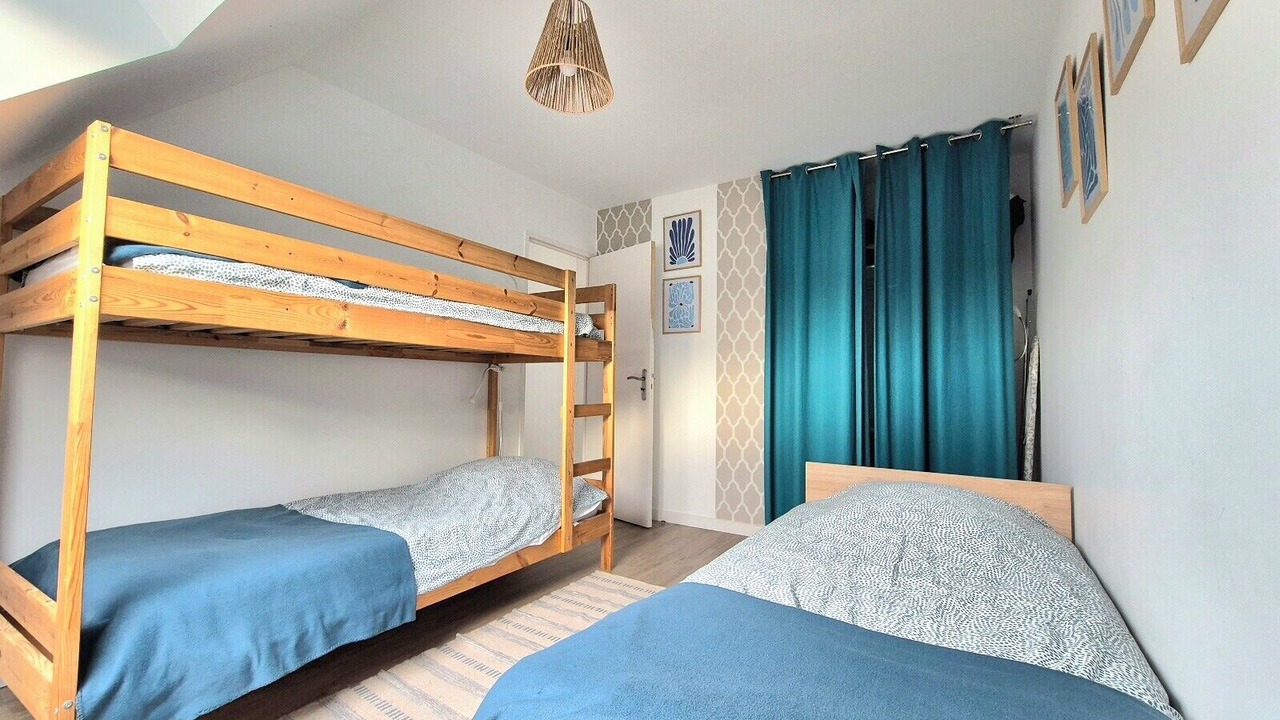 Photo of Bedroom in Hirel