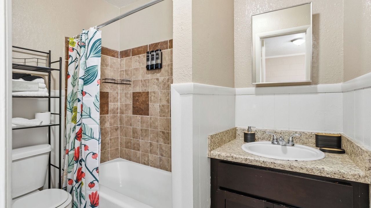 Photo of Bathroom in Central Oklahoma City