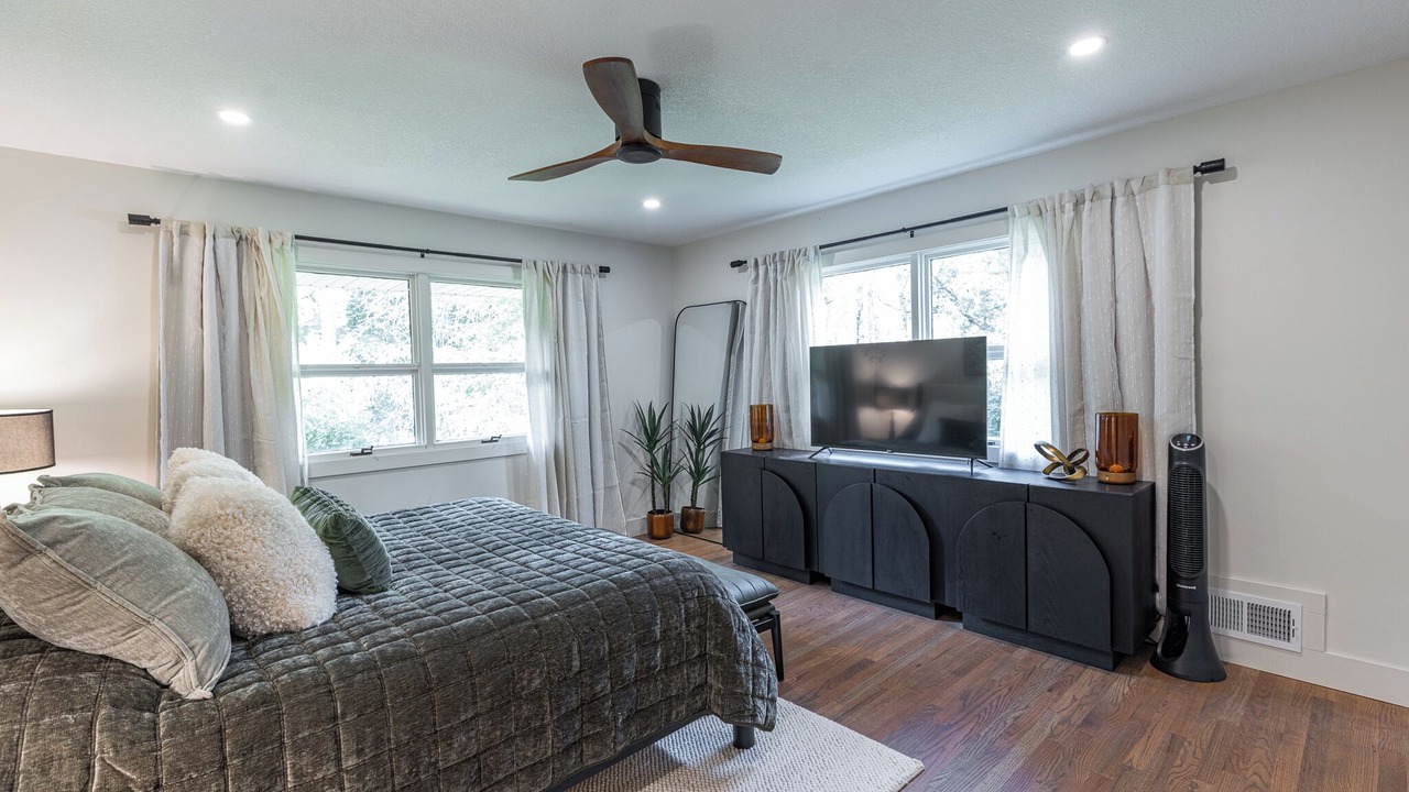 Photo of Bedroom in West Bloomington