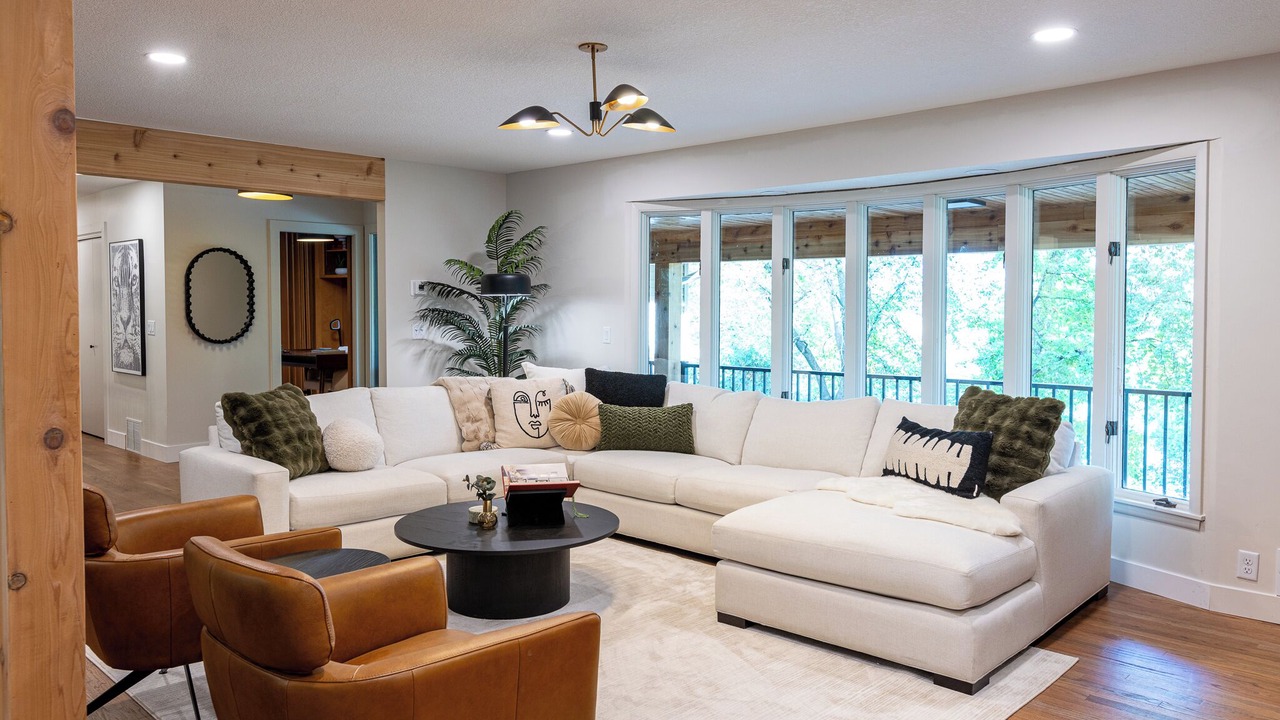 Photo of Livingroom in West Bloomington