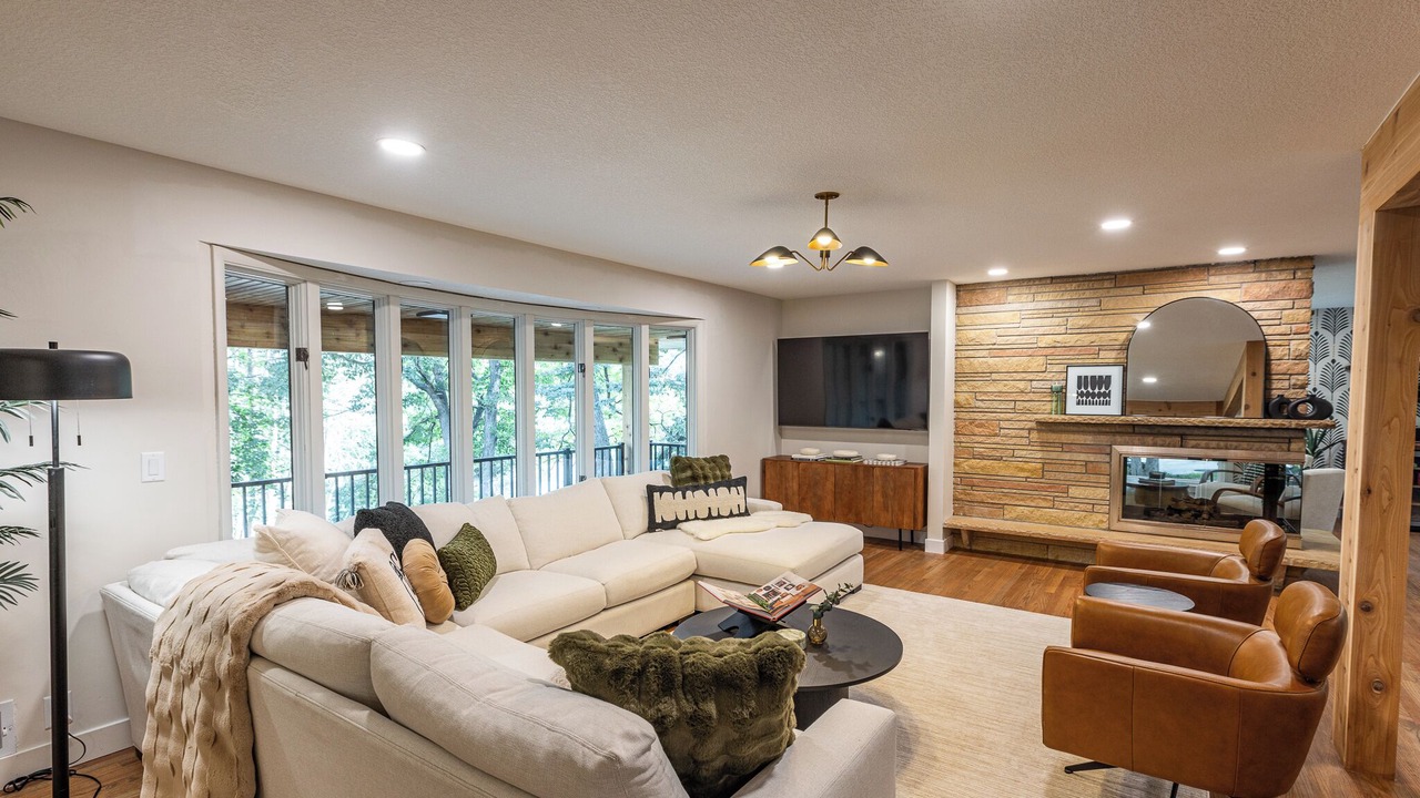 Photo of Livingroom in West Bloomington