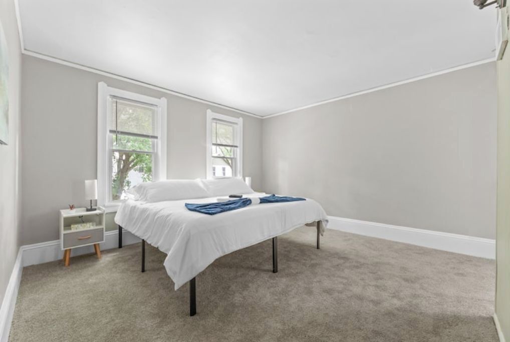 Photo of Bedroom in Detroit - Shoreway
