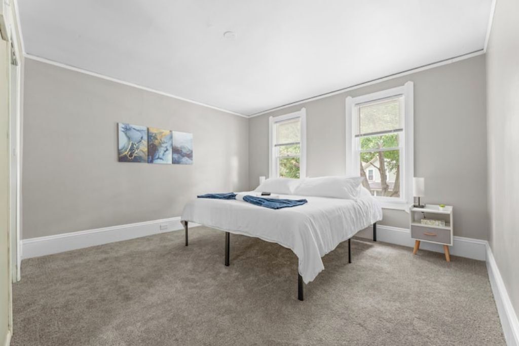 Photo of Bedroom in Detroit - Shoreway