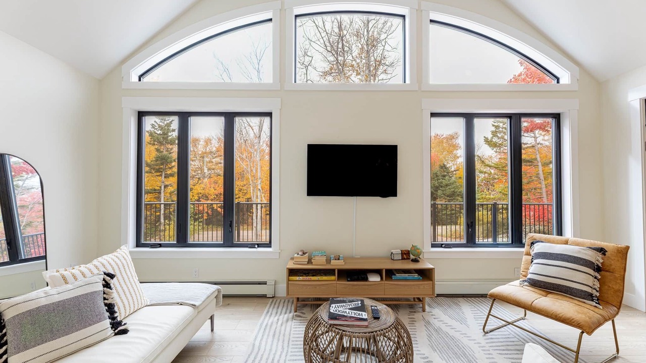Photo of Livingroom in Bayview
