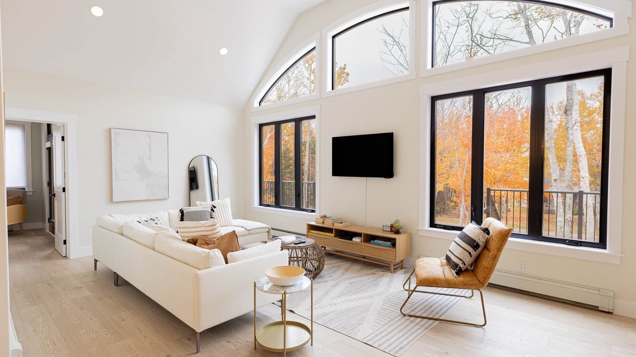 Photo of Livingroom in Bayview