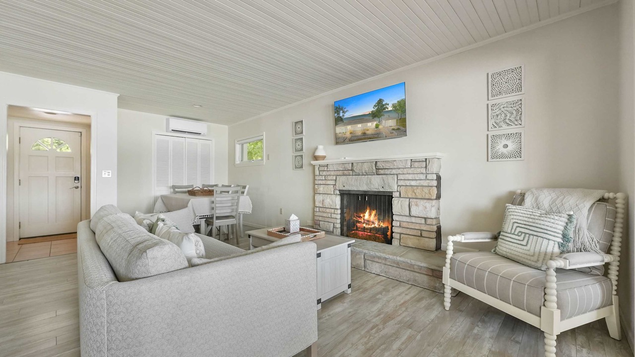 Photo of Livingroom in Lake Township