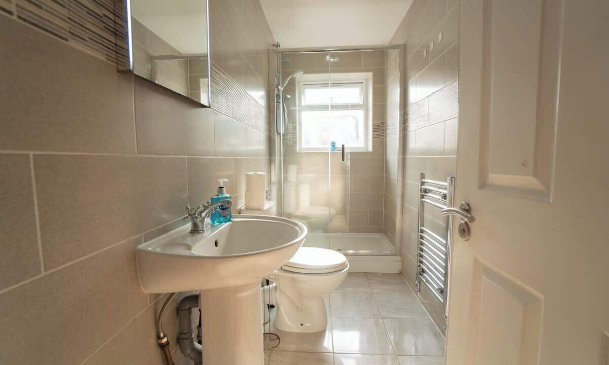 Photo of Bathroom in Reading