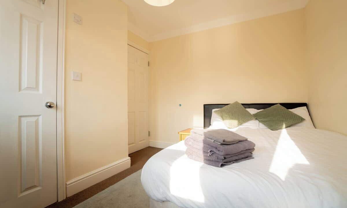 Photo of Others in Reading