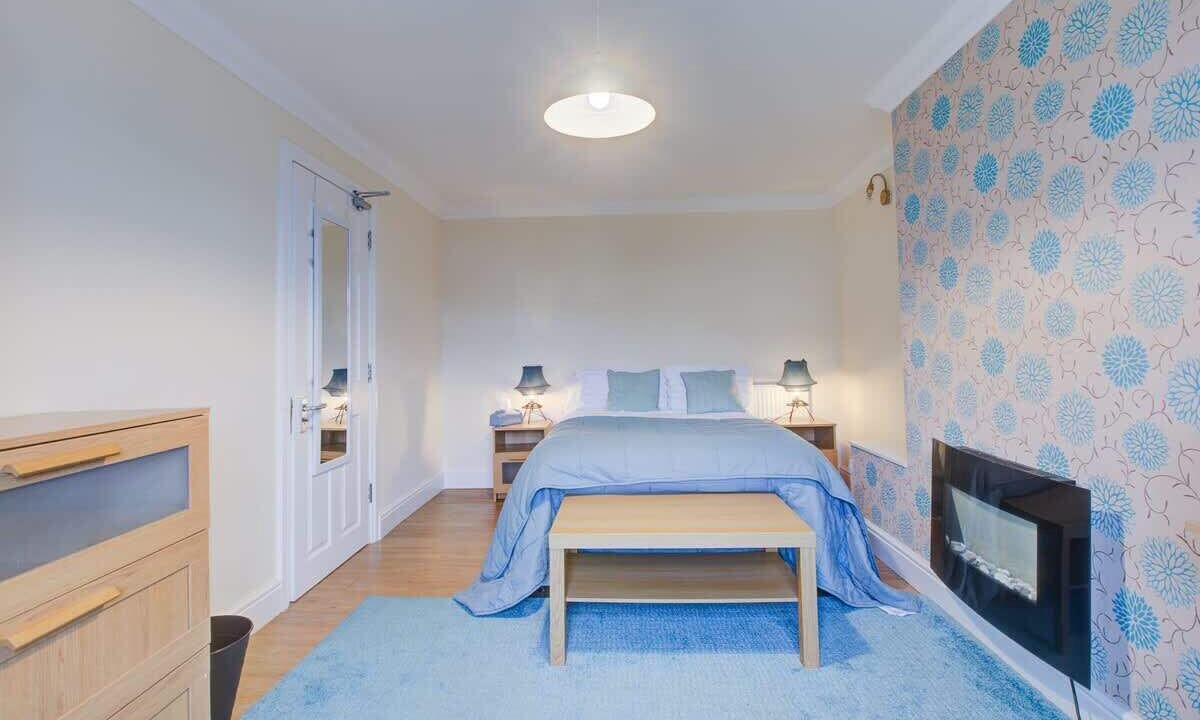 Photo of Bedroom in Reading