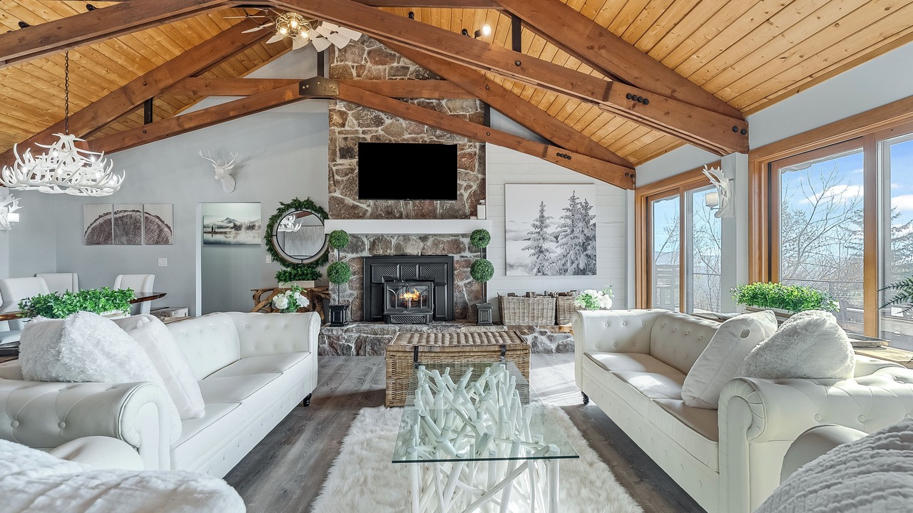 Photo of Livingroom in Bromley Mountain