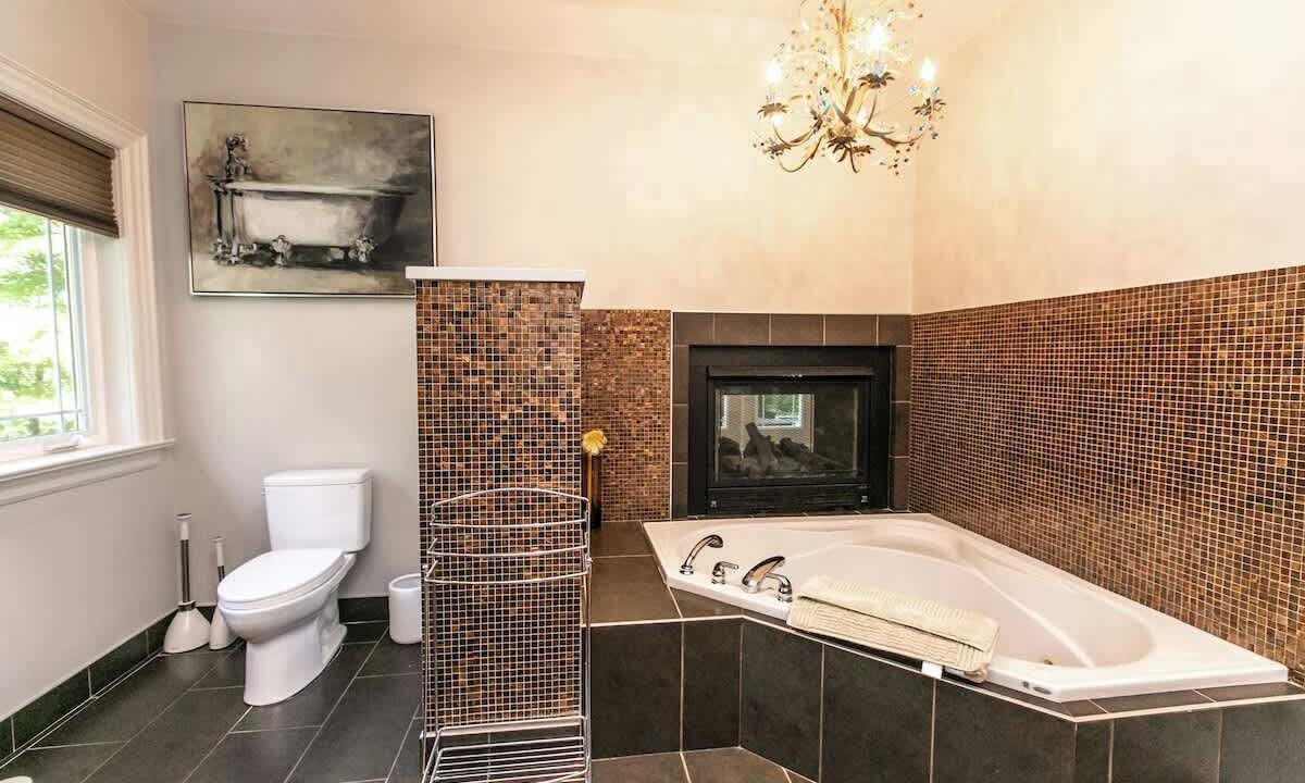 Photo of Bathroom in Caledon