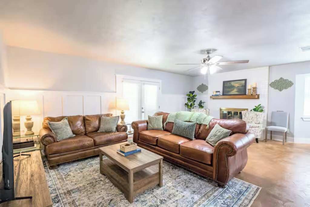Photo of Livingroom in Wichita Falls