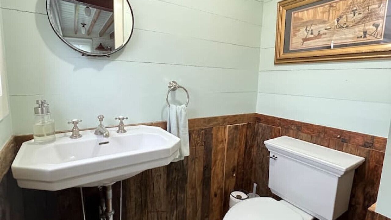 Photo of Bathroom in Hudson