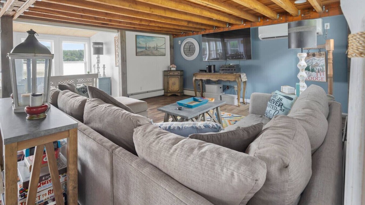 Photo of Livingroom in Copake Lake