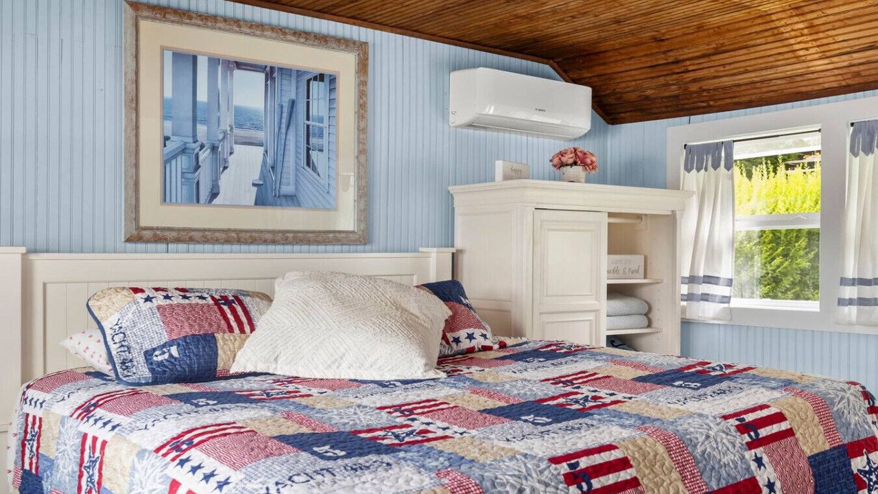 Photo of Bedroom in Copake Lake