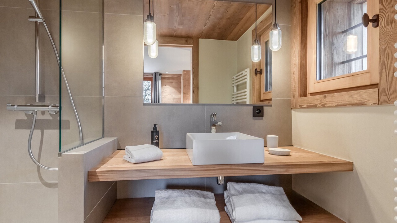 Photo of Bathroom in Saint-Nicolas-de-Veroce