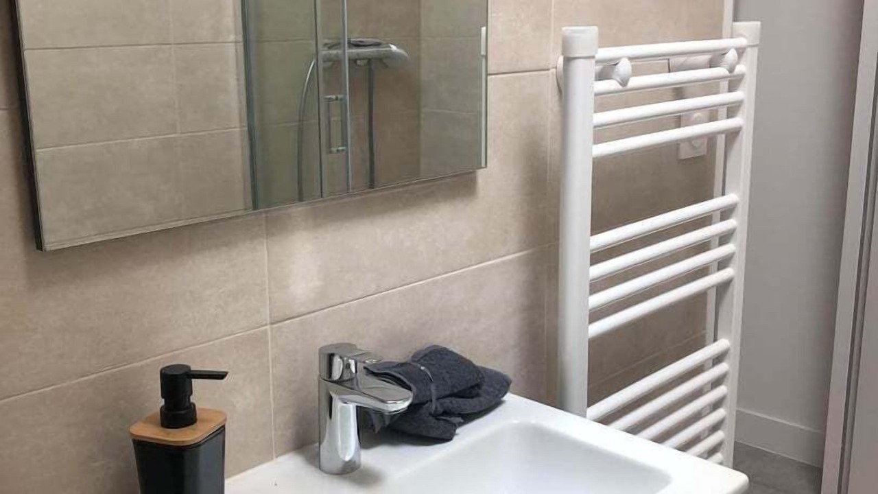 Photo of Bathroom in La Ferte-sous-Jouarre