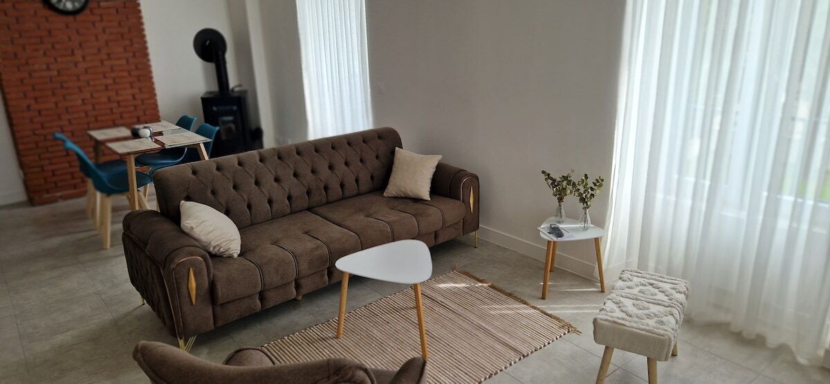 Photo of Livingroom in La Ferte-sous-Jouarre