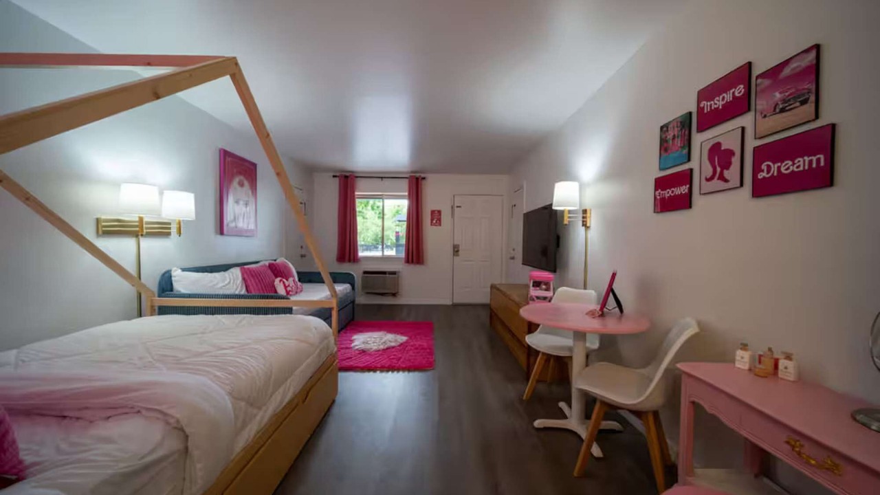 Photo of Bedroom in Eureka Springs Historic District