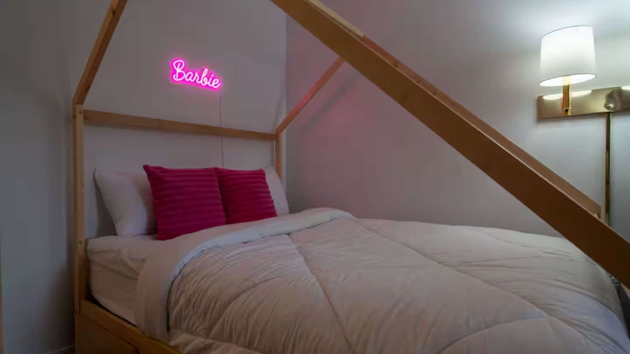 Photo of Bedroom in Eureka Springs Historic District
