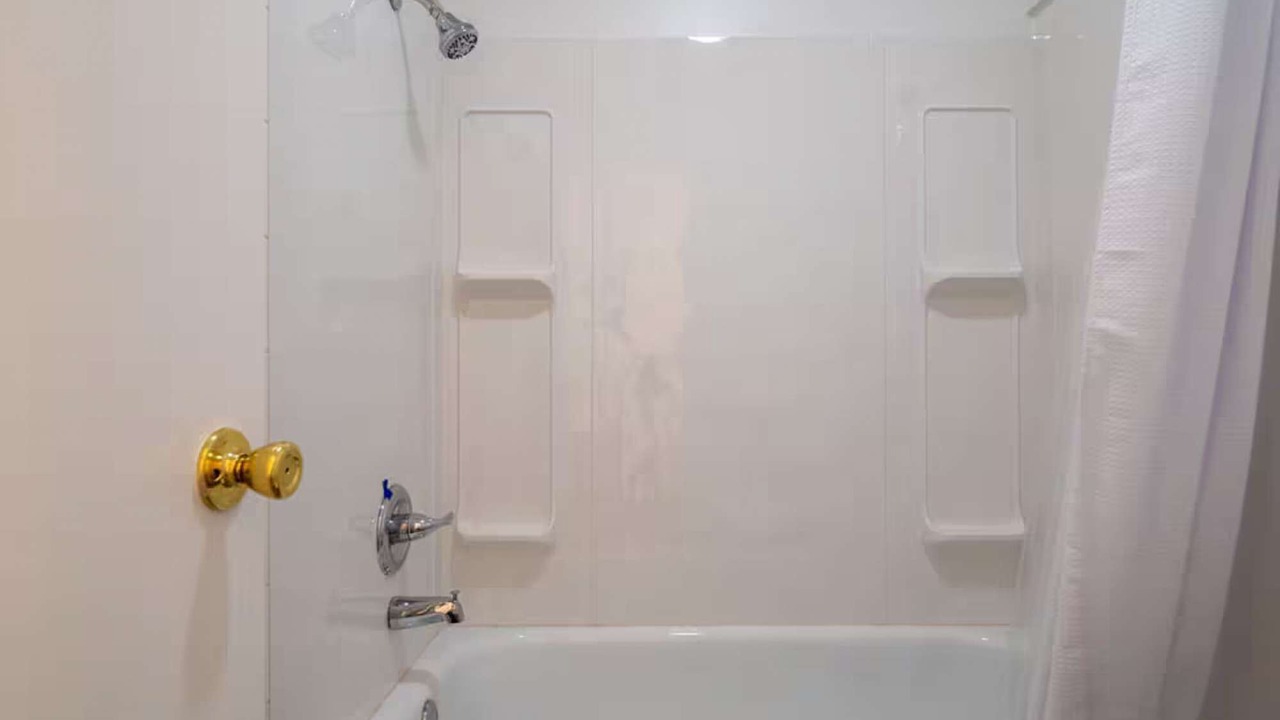Photo of Bathroom in Eureka Springs Historic District